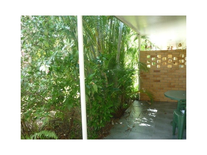 2/2 Burke Street, North Ward QLD 4810