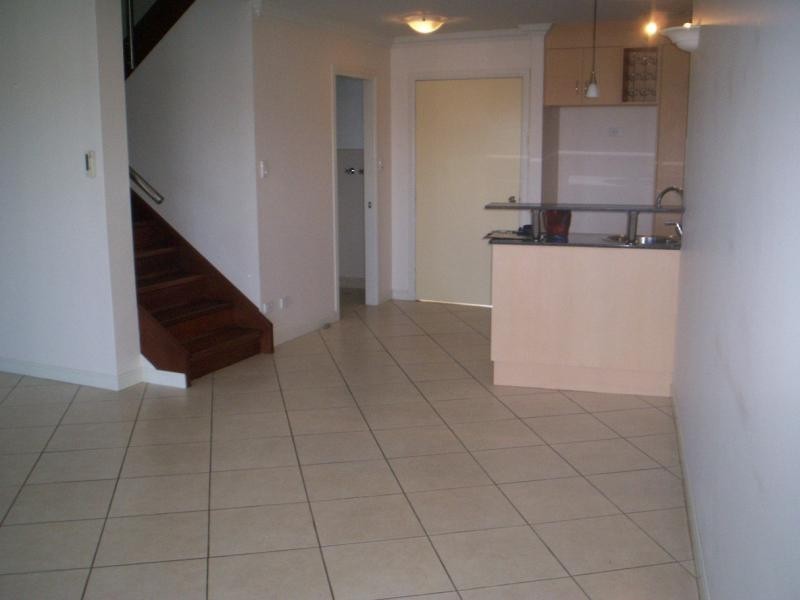 20/1 The Strand, North Ward QLD 4810