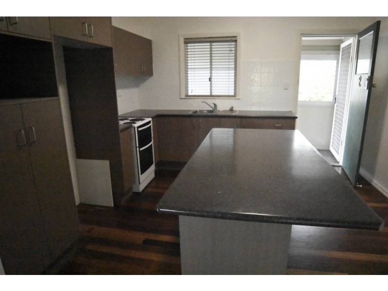 2/93 Bundock, Belgian Gardens QLD 4810