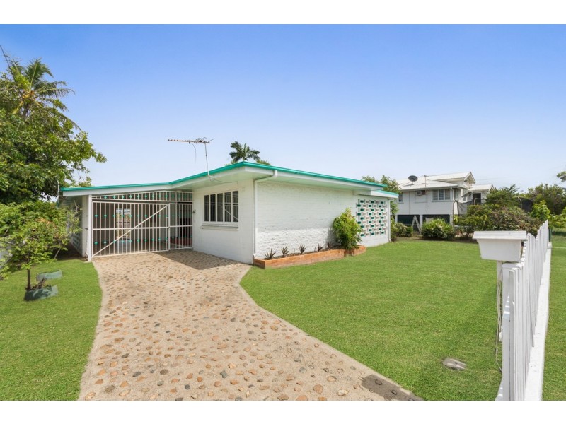 16 FLOWERS STREET, Railway Estate QLD 4810