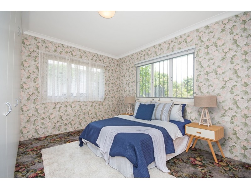 16 FLOWERS STREET, Railway Estate QLD 4810