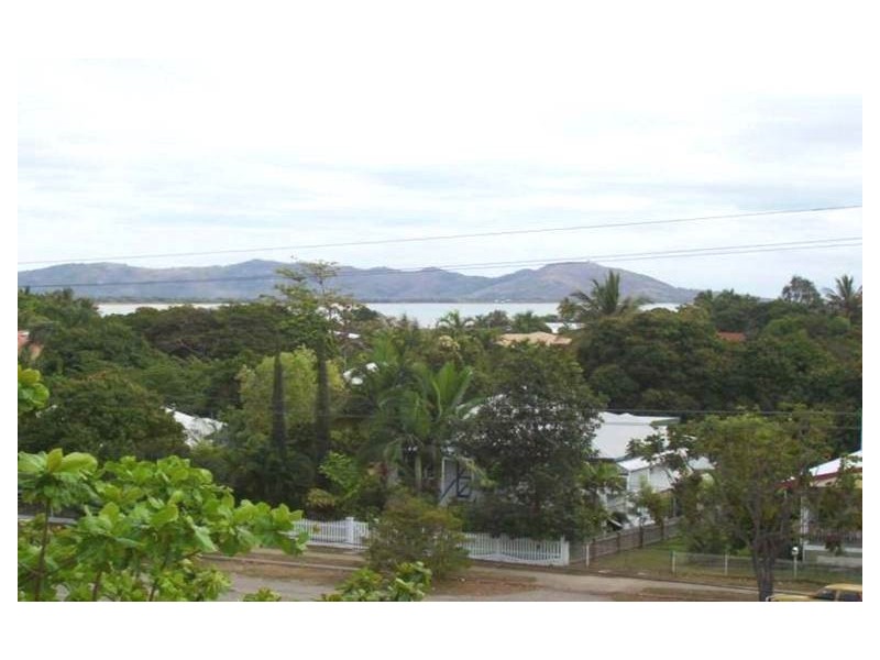 6/2 Bundock Street, Castle Hill QLD 4810