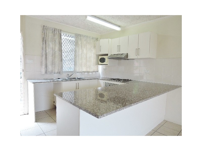 6/2 Bundock Street, Castle Hill QLD 4810