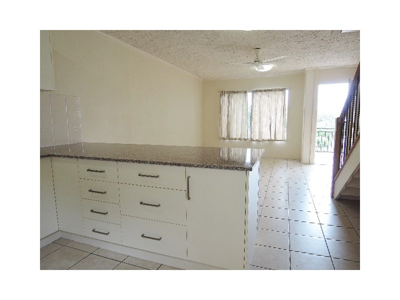 6/2 Bundock Street, Castle Hill QLD 4810