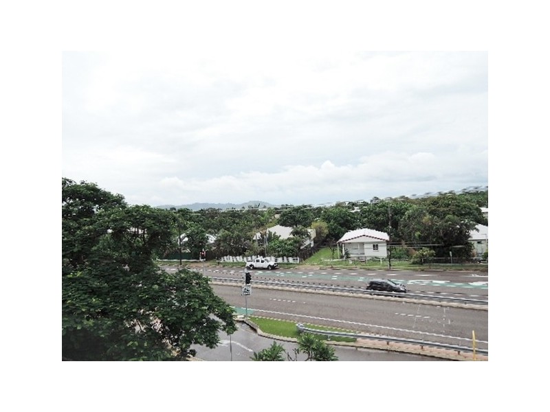 6/2 Bundock Street, Castle Hill QLD 4810