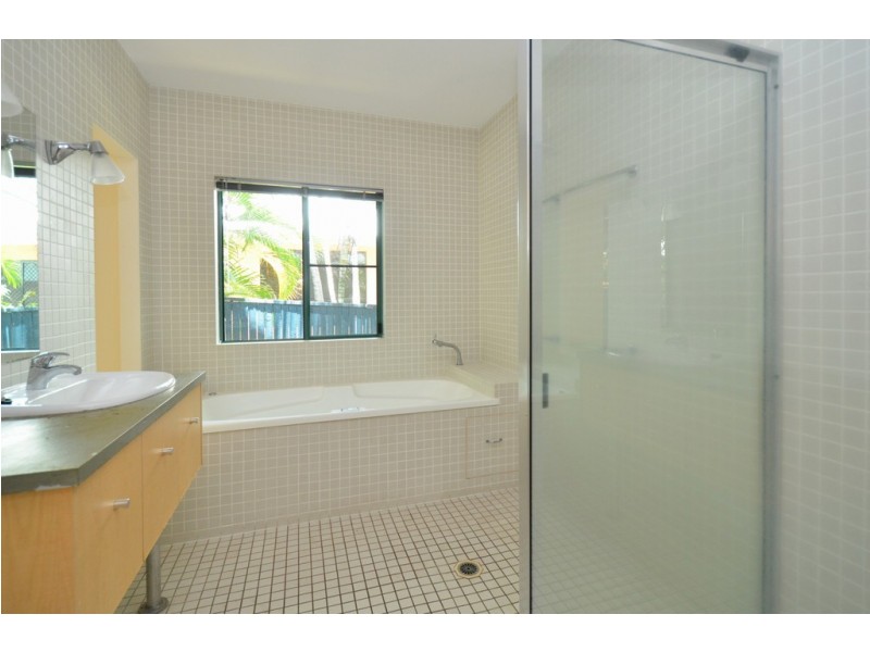 7 Regatta Crescent, Douglas QLD 4814