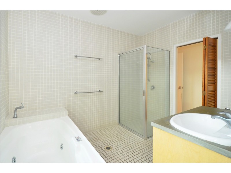 7 Regatta Crescent, Douglas QLD 4814