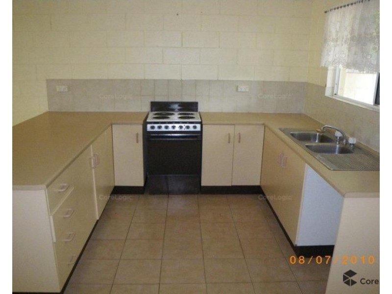 7 SALTBUSH STREET, Rasmussen QLD 4815