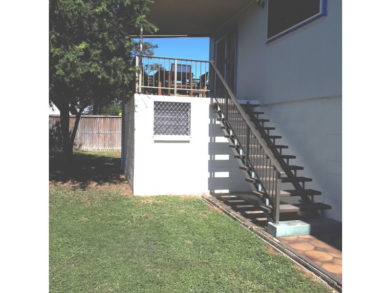 25 Lindeman Avenue, Cranbrook QLD 4814