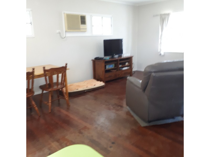 25 Lindeman Avenue, Cranbrook QLD 4814