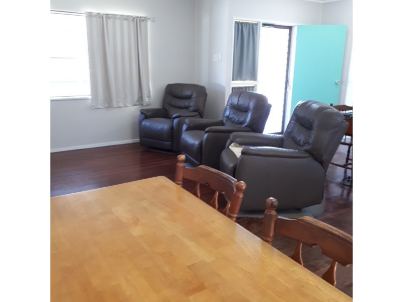 25 Lindeman Avenue, Cranbrook QLD 4814