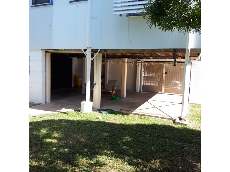 25 Lindeman Avenue, Cranbrook QLD 4814