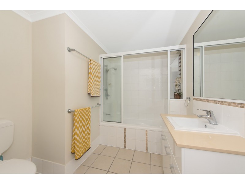 Unit 3 -12 MARTINEZ AVENUE, West End QLD 4810
