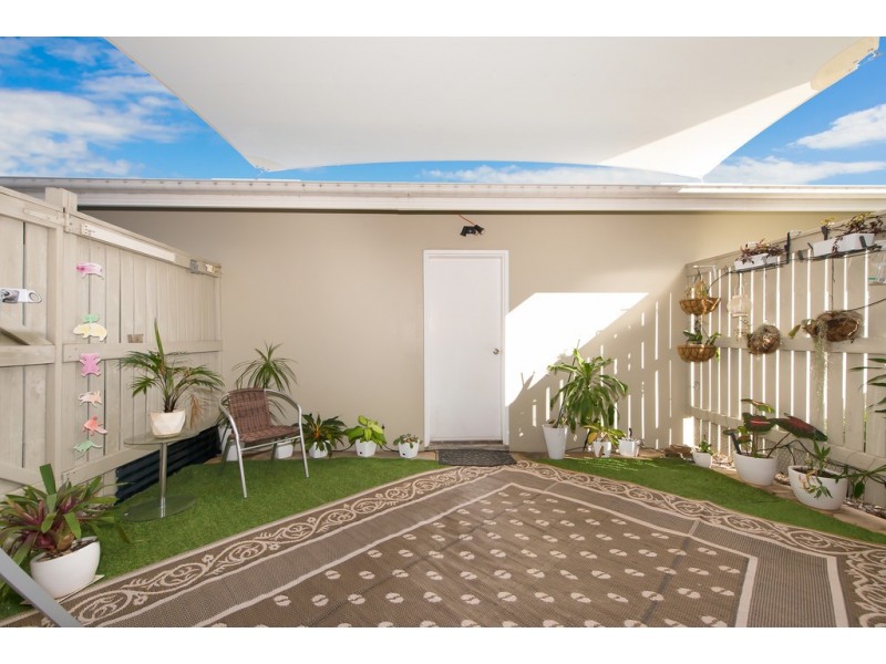 Unit 3 -12 MARTINEZ AVENUE, West End QLD 4810