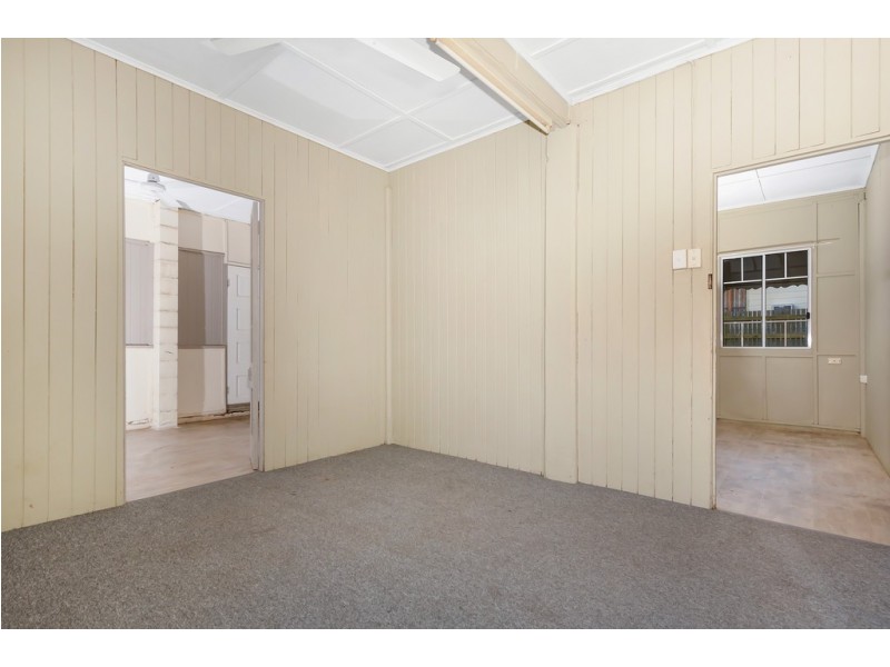 45 ALLEN STREET, South Townsville QLD 4810