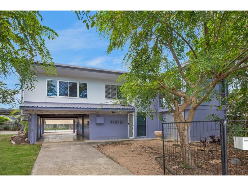 15 Aloomba Crescent, Cranbrook QLD 4814