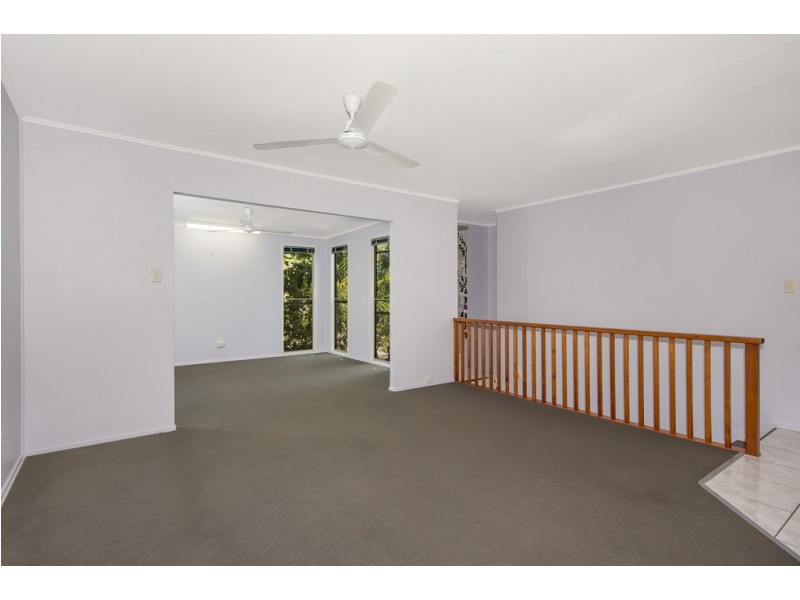 15 Aloomba Crescent, Cranbrook QLD 4814