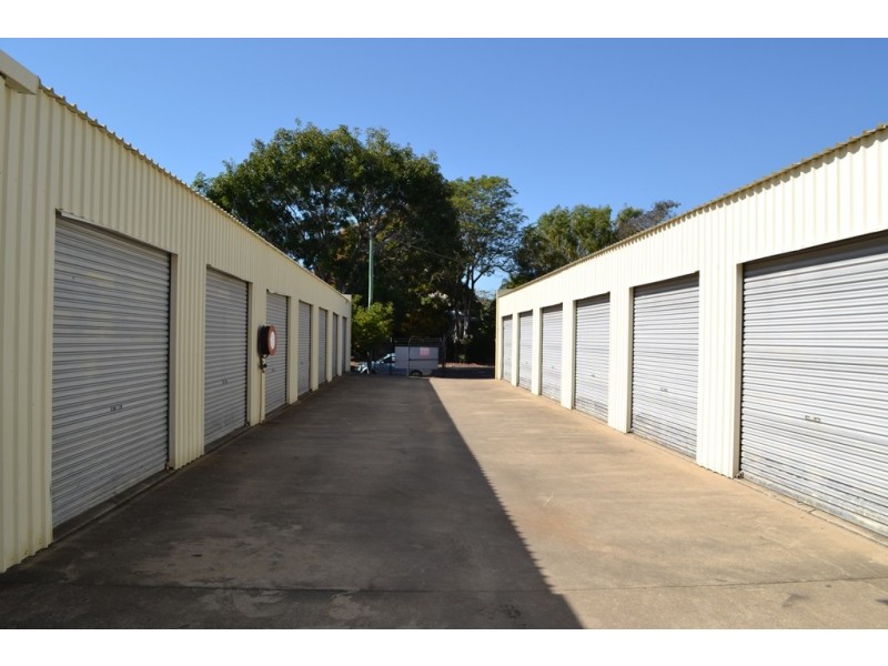 11 MACROSSAN STREET, South Townsville QLD 4810