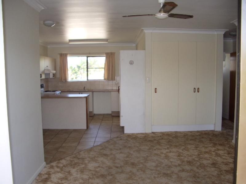 4/139 Mitchell Street, North Ward QLD 4810