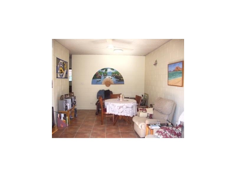 2/43 The Strand, North Ward QLD 4810