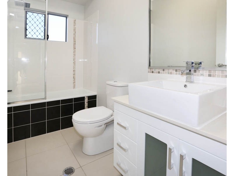 12 ASCOT PARKWAY, Shaw QLD 4818