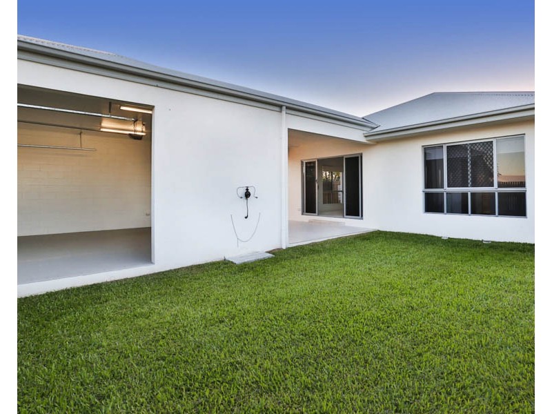 12 ASCOT PARKWAY, Shaw QLD 4818