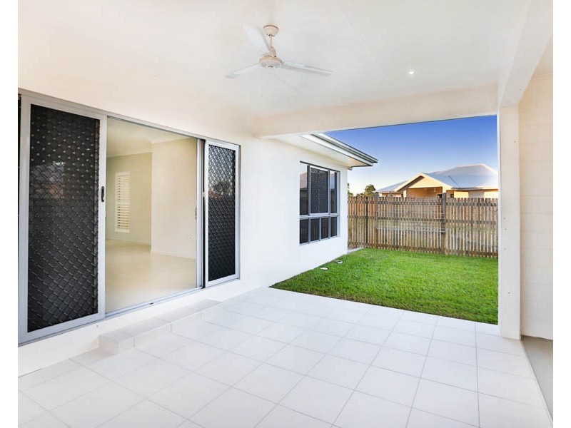 12 ASCOT PARKWAY, Shaw QLD 4818