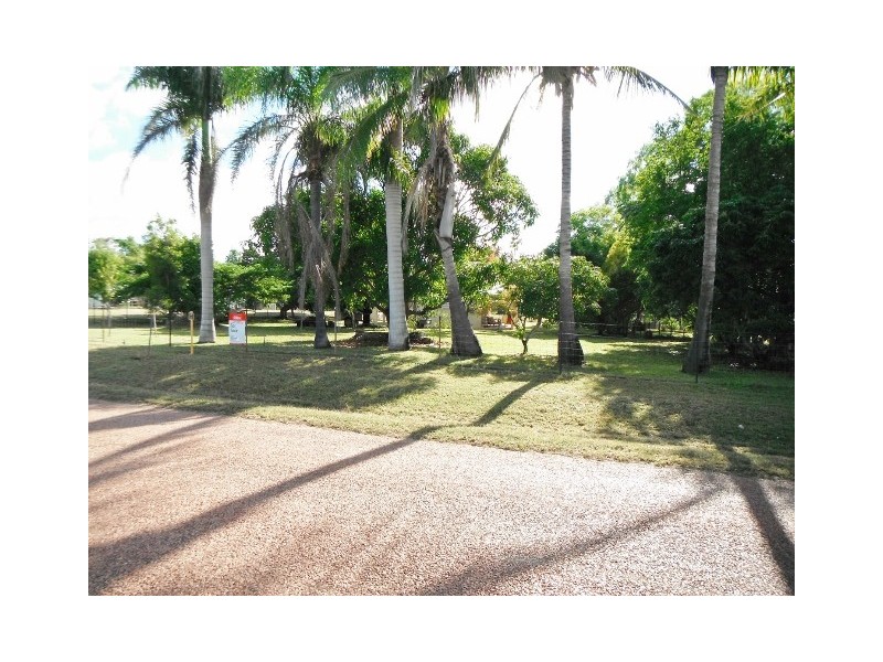 6 Scotia Street, Ravenswood QLD 4816