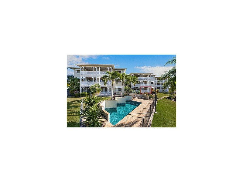 3/12-14 MARTINEZ AVENUE, West End QLD 4810
