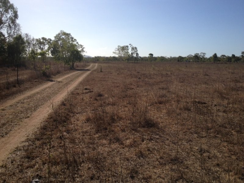 512 Tondara Road, Guthalungra QLD 4805