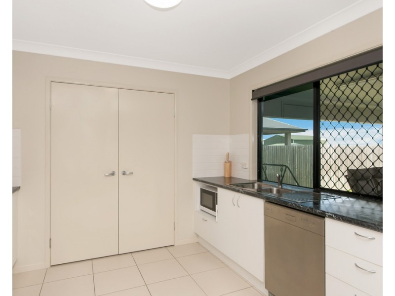 2/32 Conway Street, Mount Low QLD 4818
