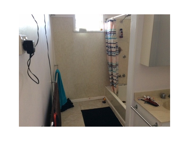 217 Ireland, Oonoonba QLD 4811