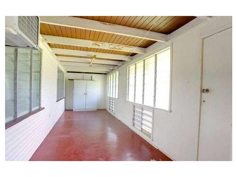 121 ROSS RIVER ROAD, Mundingburra QLD 4812