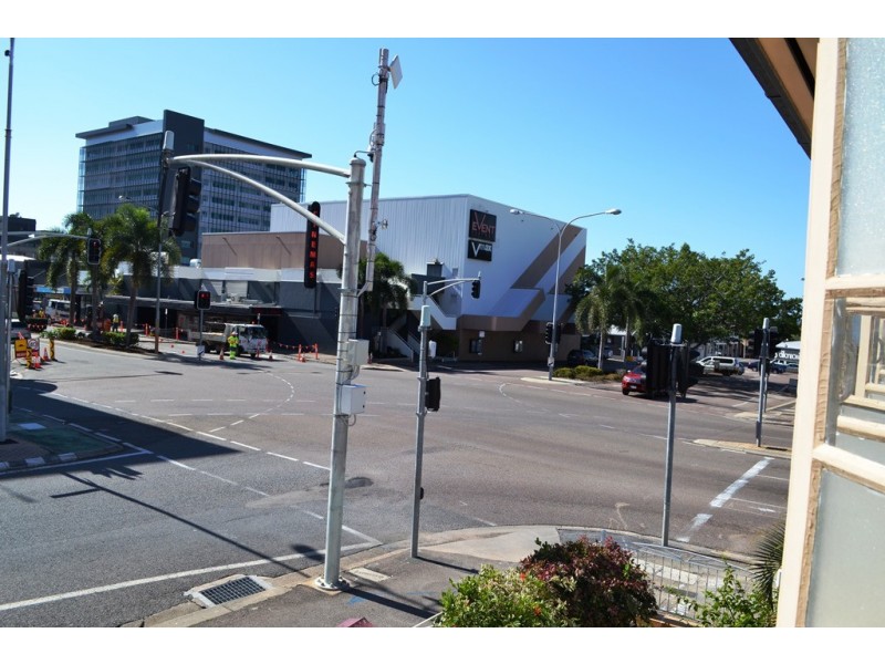 8 BLACKWOOD STREET, Townsville City QLD 4810