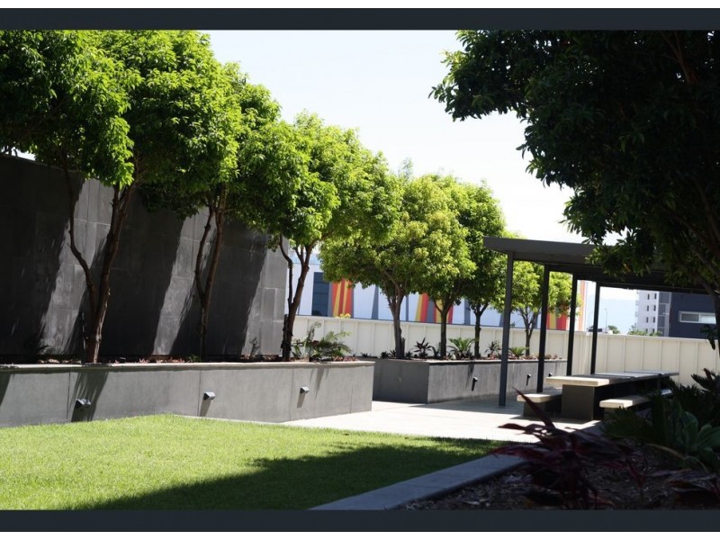 64/4 Alpin, Townsville QLD 4810