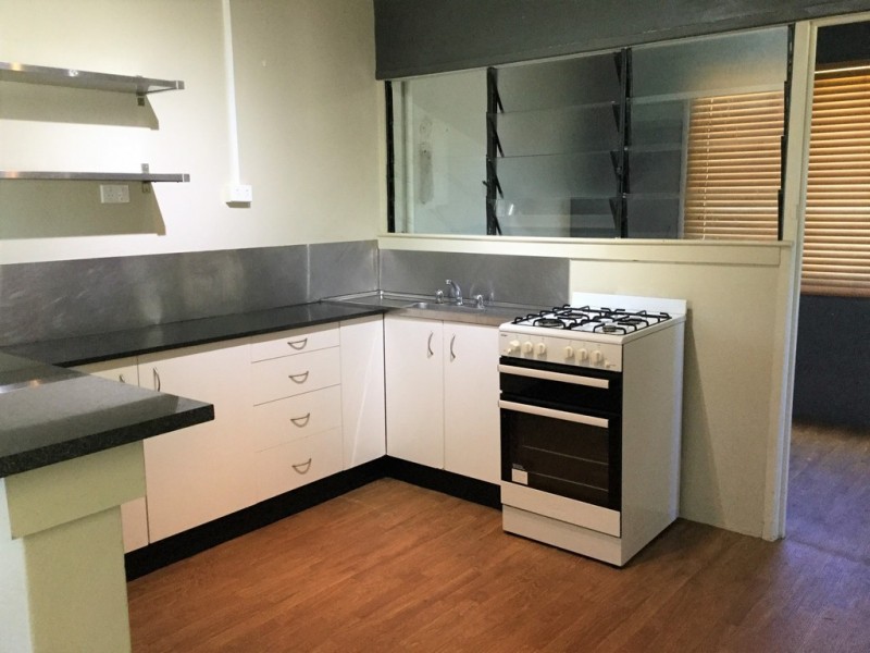 4/19 Carr Street, Hermit Park QLD 4812