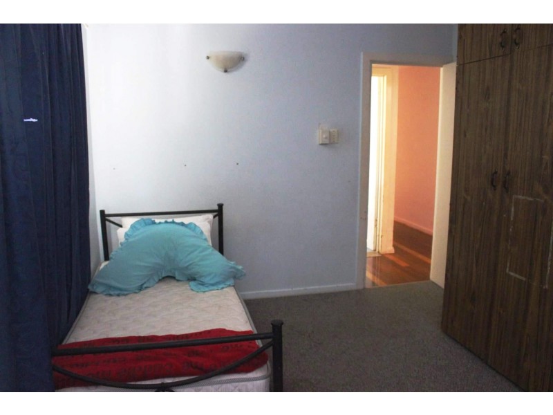 27 Lanark Street, Kirwan QLD 4817