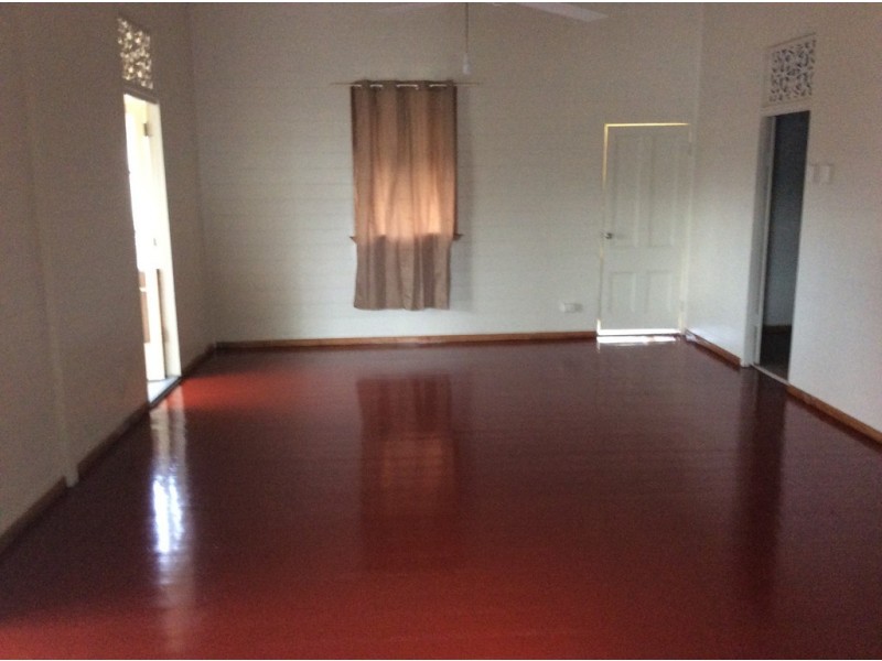 16 CANNAN STREET, South Townsville QLD 4810