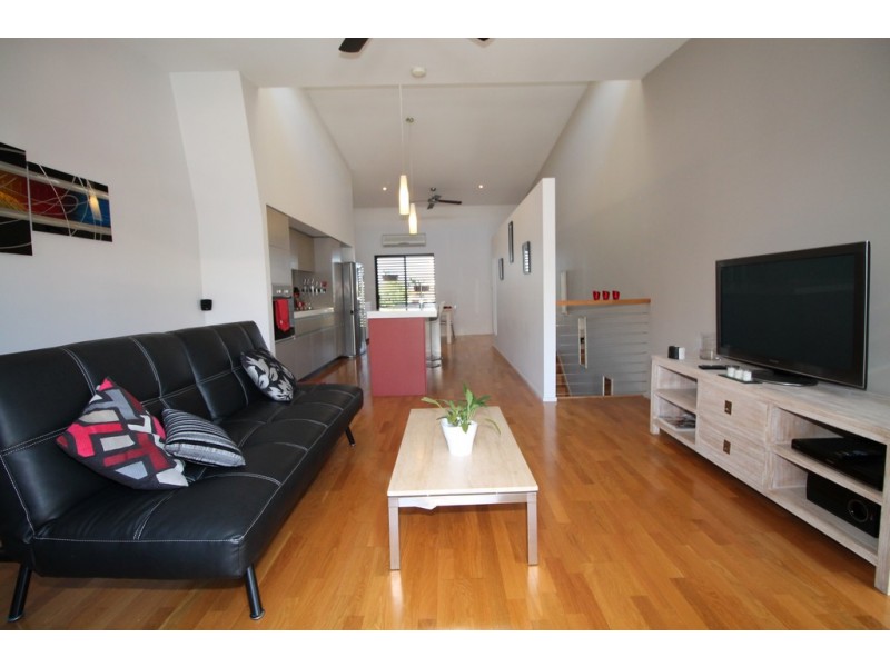 UNIT 8/90 Davidson Street, South Townsville QLD 4810