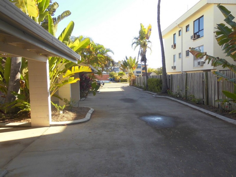 1/161 Eyre Street, North Ward QLD 4810