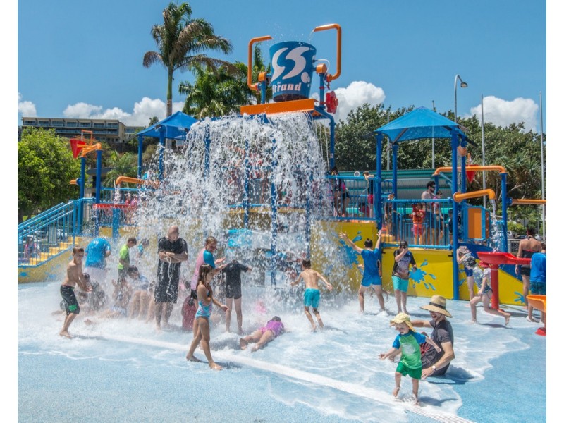 3 B/3-7 THE STRAND, Townsville City QLD 4810