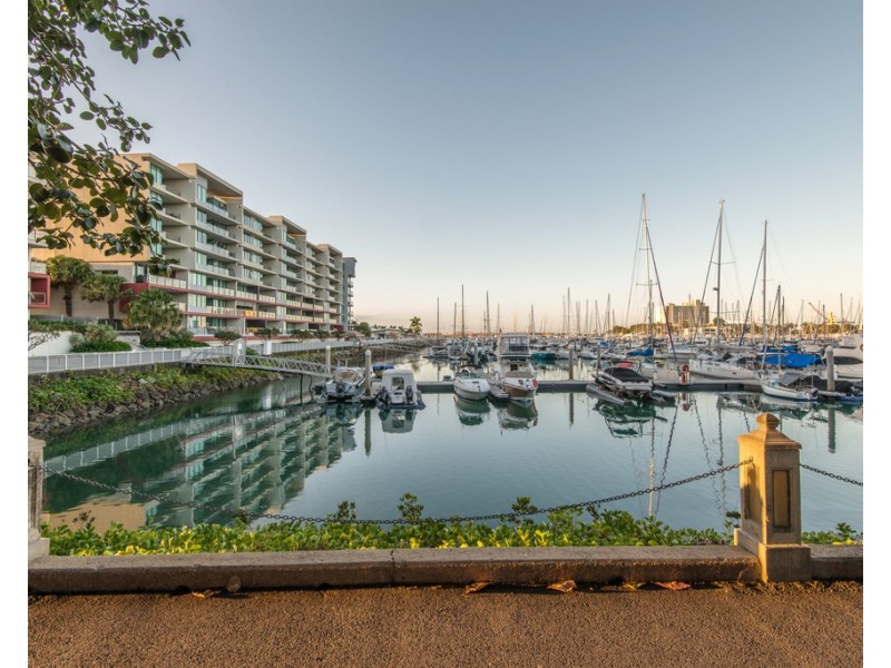 3 B/3-7 THE STRAND, Townsville City QLD 4810