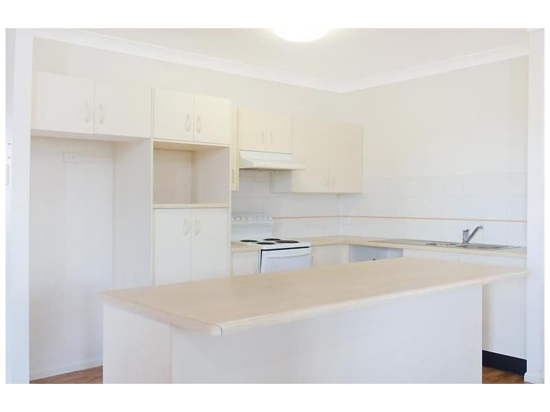 11 Kinnardy Street, Burdell QLD 4818