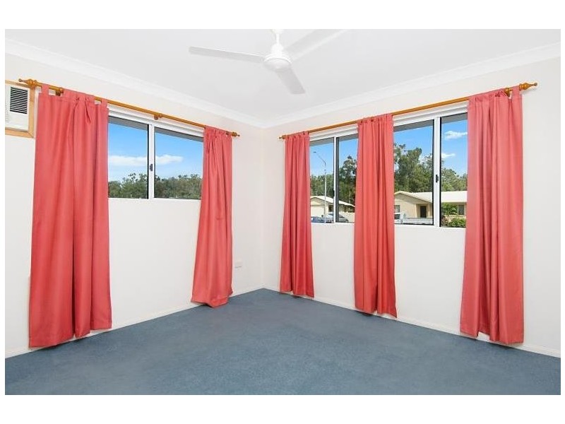 11 Kinnardy Street, Burdell QLD 4818