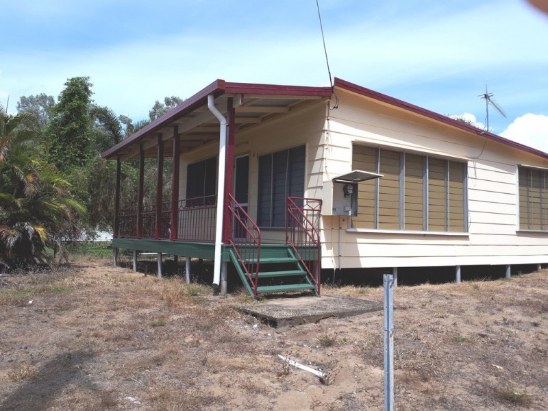 1 BARRACUDA COURT, Cungulla QLD 4816