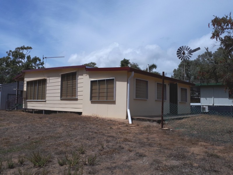 1 BARRACUDA COURT, Cungulla QLD 4816