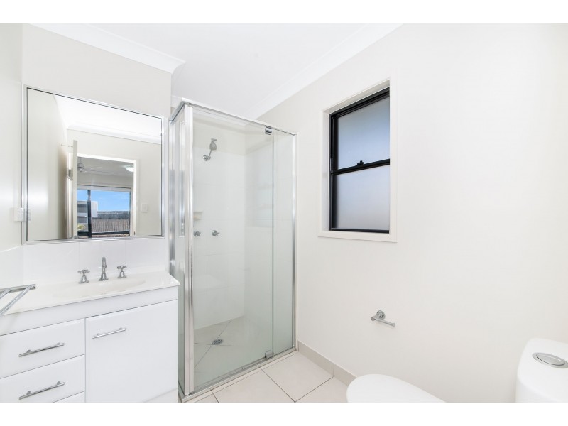 3 HOLBOURNE STREET, Bushland Beach QLD 4818