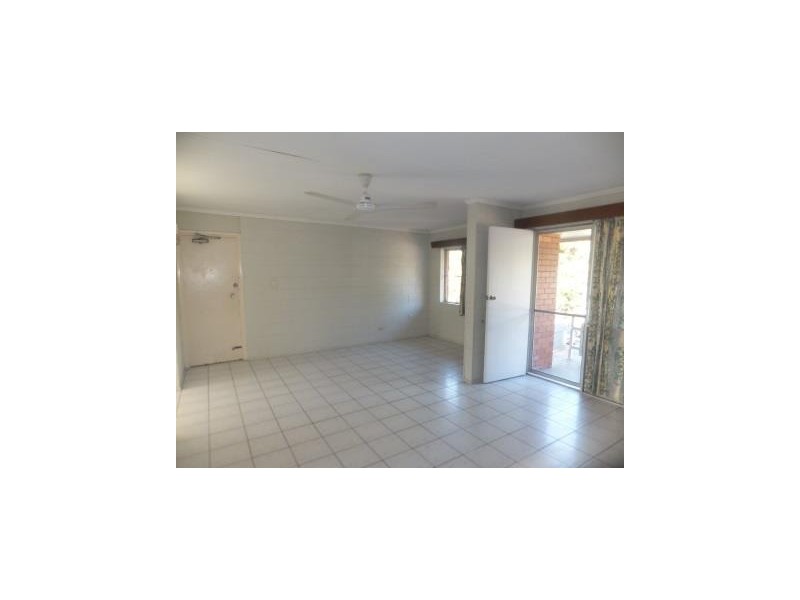 8 / 22 Mitchell Street, North Ward QLD 4810