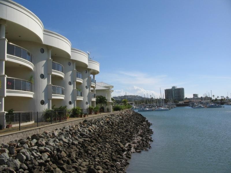 7/18-30 Sir Leslie Thiess Drive, North Ward QLD 4810