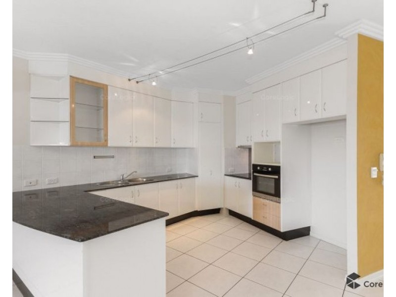 7/18-30 Sir Leslie Thiess Drive, North Ward QLD 4810